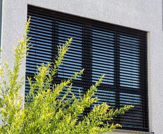 Volet roulant solaire à Royan : pour votre confort